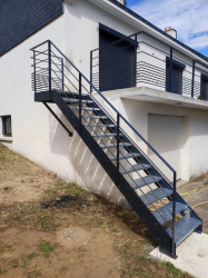 Atelier de métallerie pour créations artisanales  