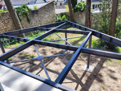 Mobilier extérieur métal pour collectivités  