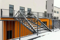 Terrasse et garde-corps en acier thermolaqué  
